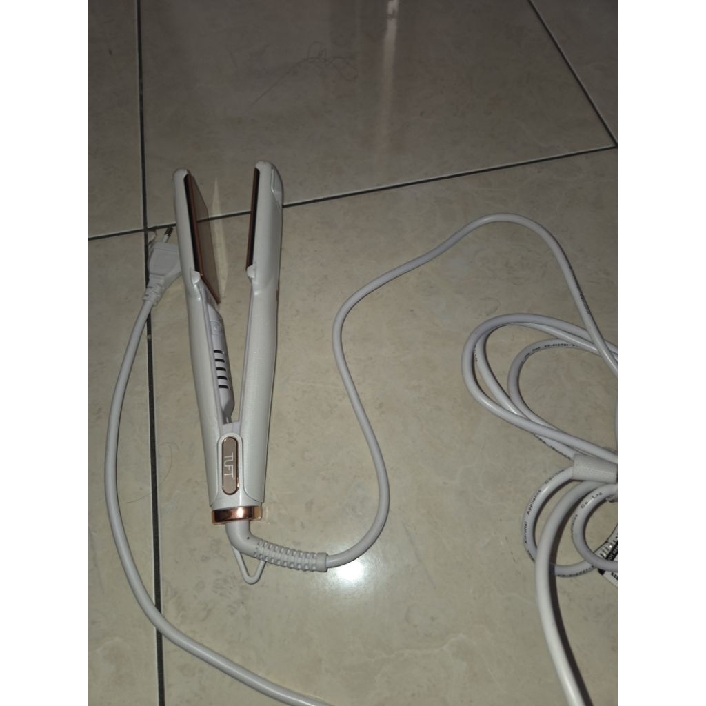 Catokan Rambut Tuft Diamond 2 inch bekas / second