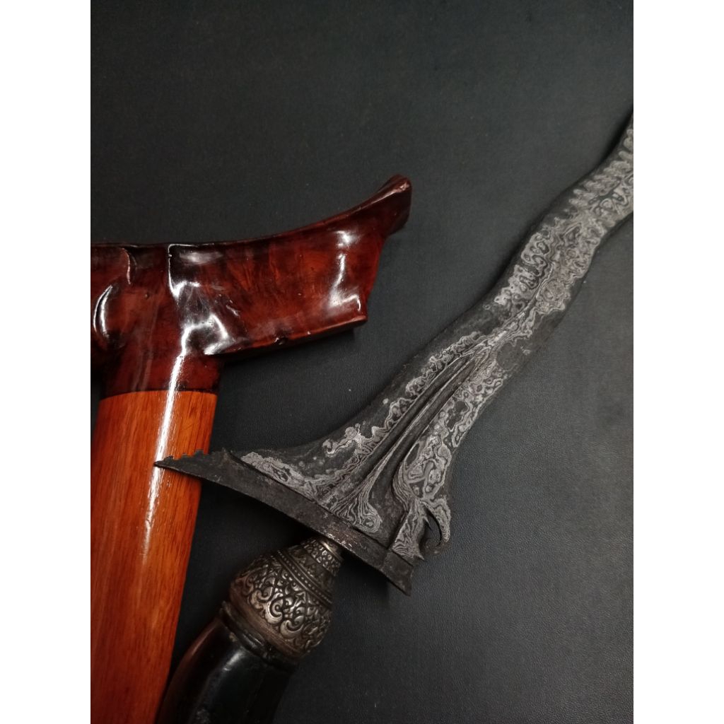 keris luk 13 dapur parungsari, era kerajaan palembang pamor tritik, mendak selut perak sumatranan. i