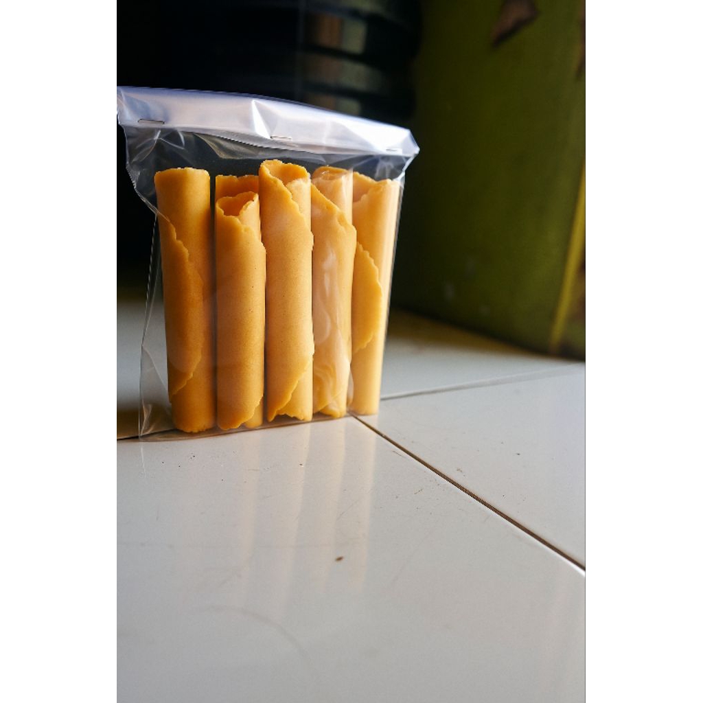 

kue semprong gulung /manis dan renyah 100gram