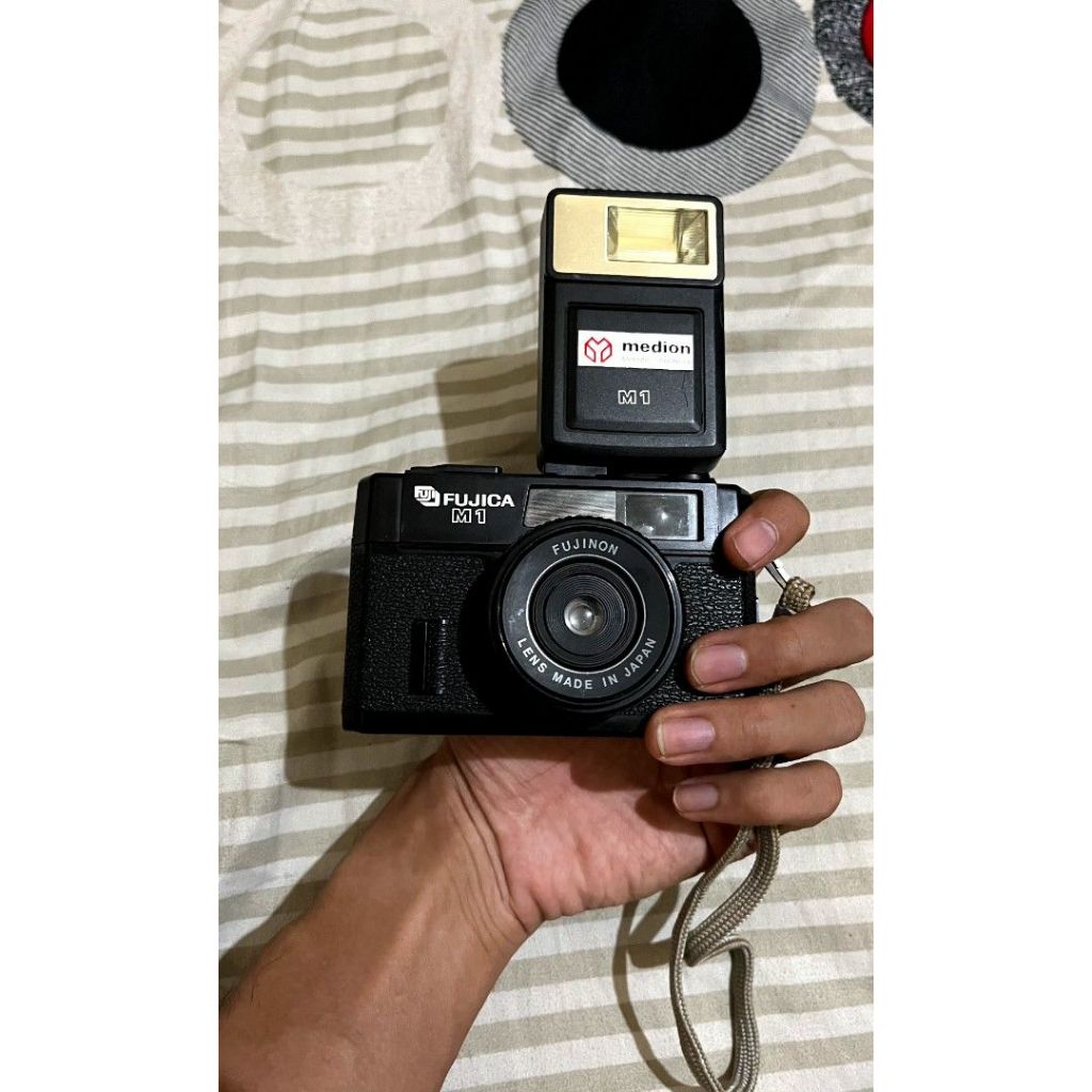 Fujica M1 + Flash kamera Analog