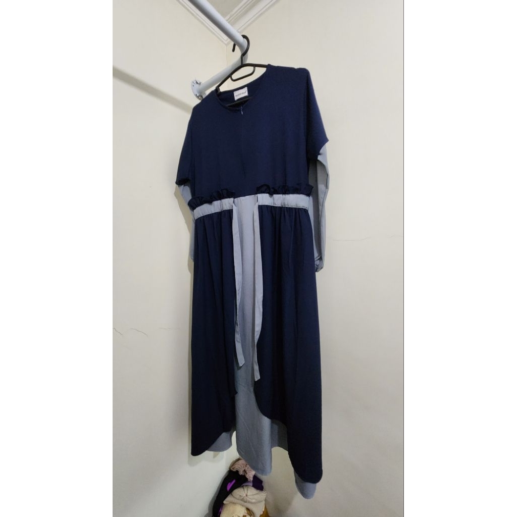 Preloved gamis Nadine Shah Navy Abu-Abu