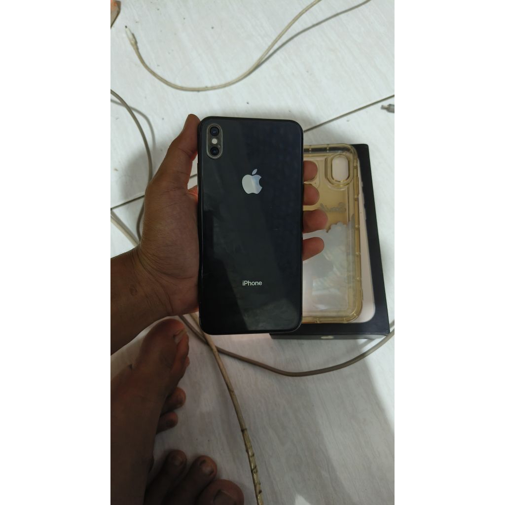 lock iCloud iphone xs max 256gb