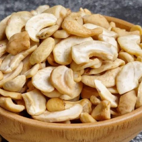 

Kacang Mede Mentah Belah Dua Mete 1 Kg ( WS-2 ) Grade 2