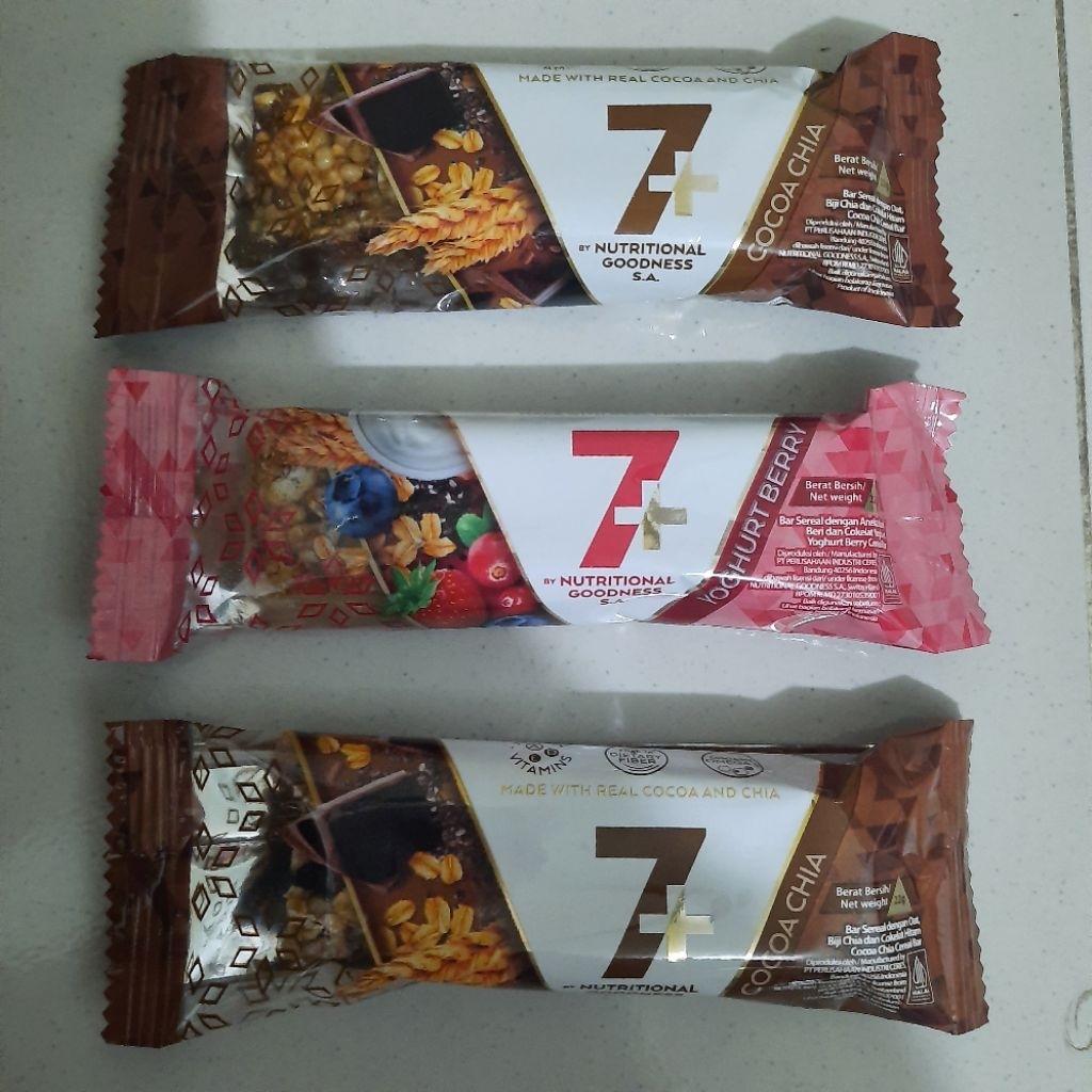 

EXP +/-Mar2026 HALAL (3pc) 7+ Granola Cocoa Chia Yoghurt Berry 22gram Snack Sereal Bar