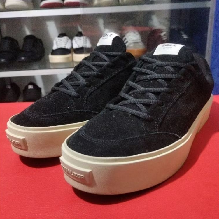 SEPATU SECOND KULIT SUEDE EQUALIZER SIZE 43