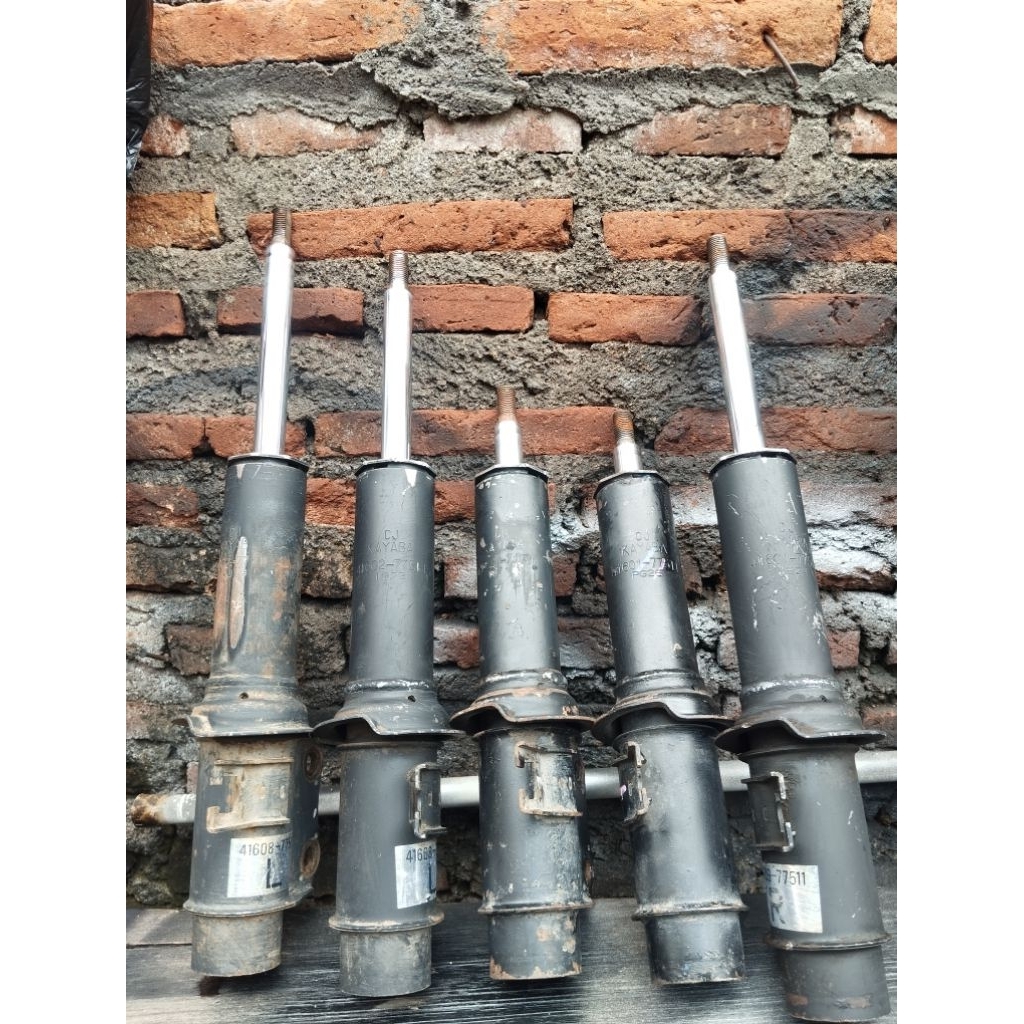 Shockbreaker Futura/T120 SS Depan