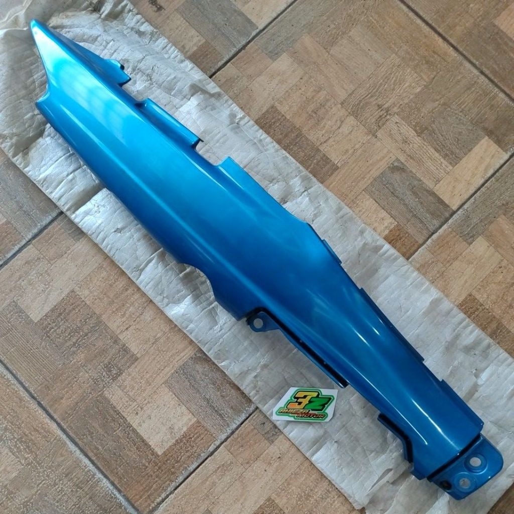 Cover side body bodi belakang kanan f1zr fizr biru muda terang bc3 original baru ygp nos