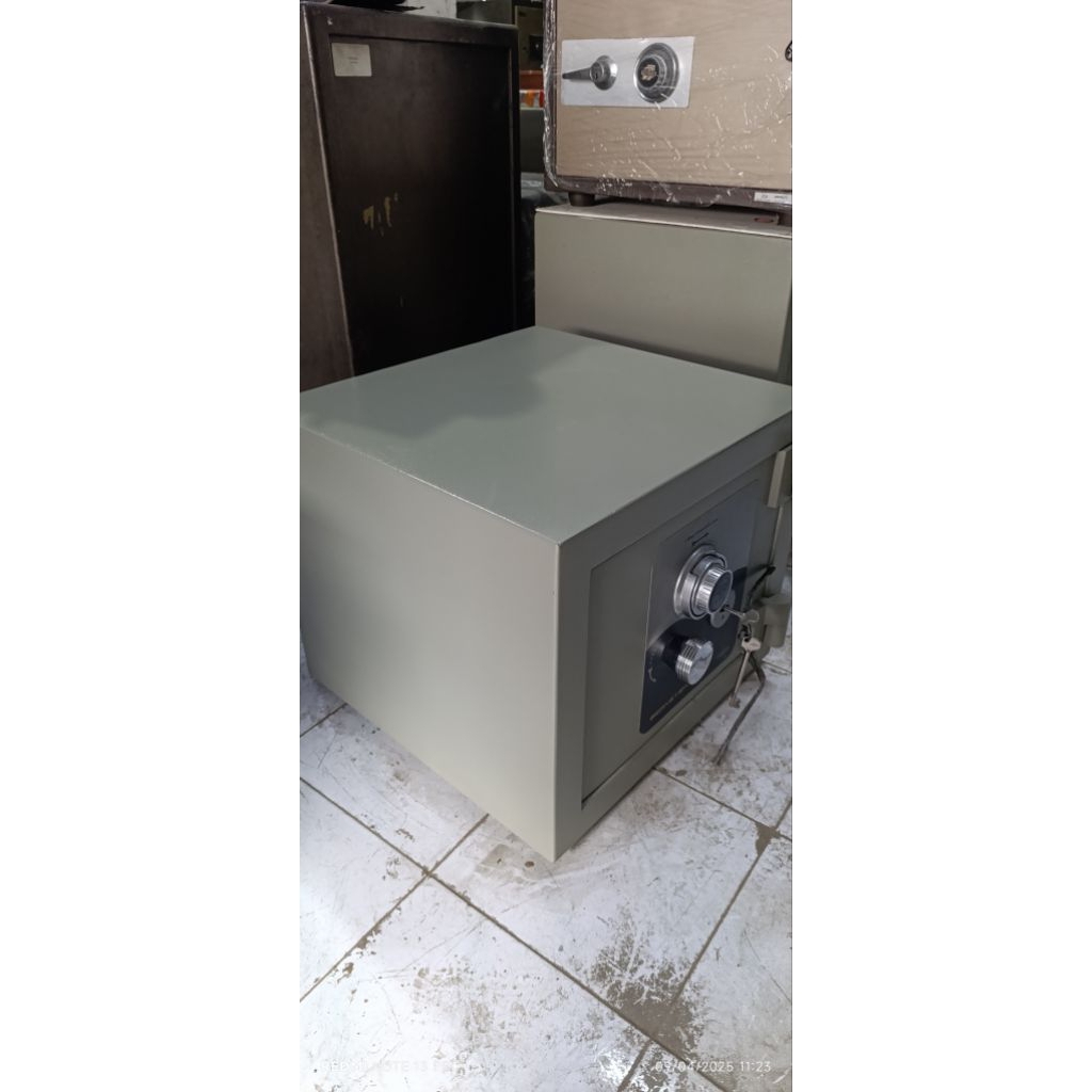 Brankas SOLINGEN BERNSTEIN size 1