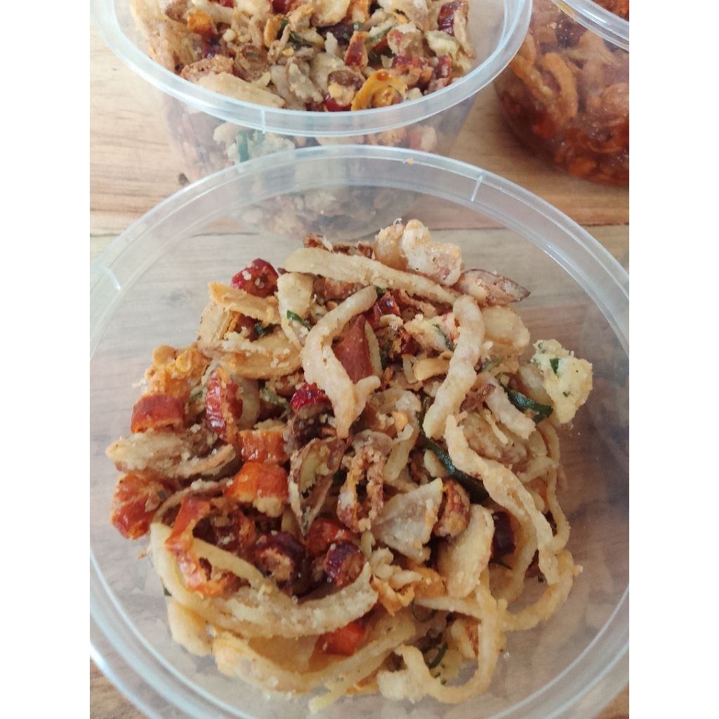 

kremesan ayam suwir pedas homemade