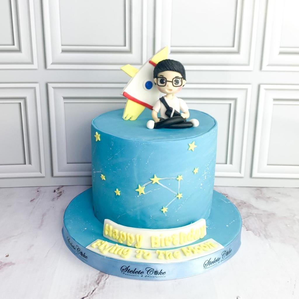 

Kue Ulang tahun/Birthday Cake/Kue Ultah tema Astronot/Astronot Cake/Kue Birthday jakarta