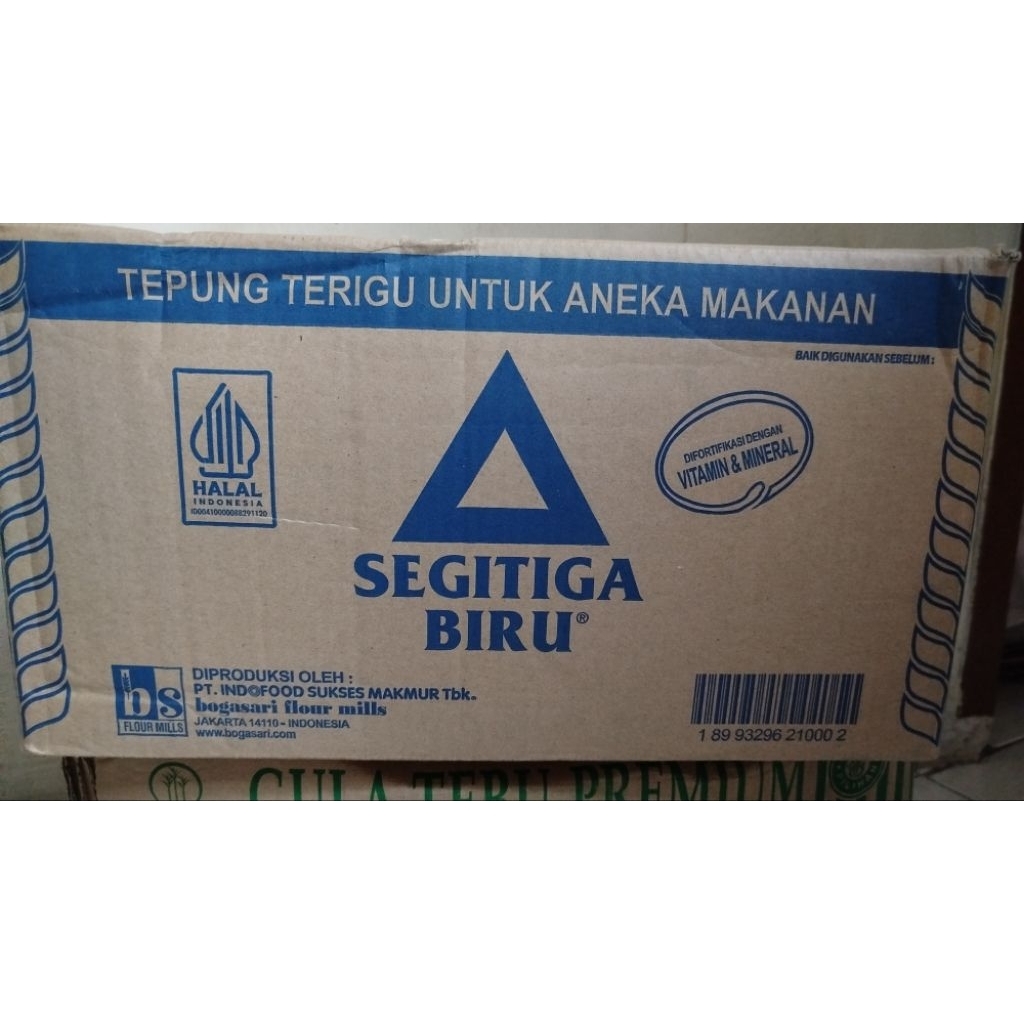 

TEPUNG TERIGU SEGITIGA MURAH