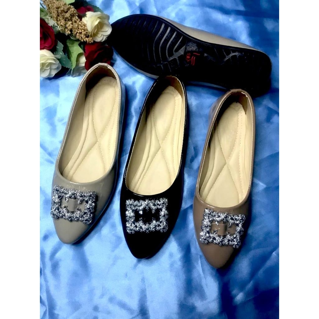 Flat Shoes Diana Wanita