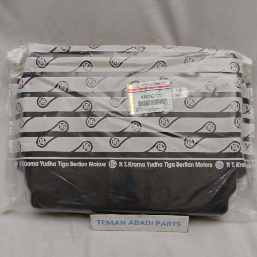 TUTUP ACCU MITSUBISHI CANTER HITAM ORIGINAL KM002102