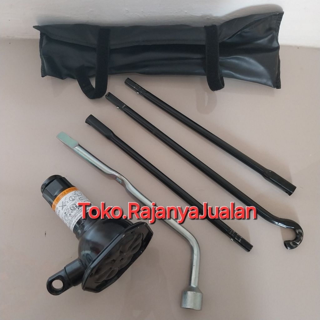 Dongkrak TOYOTA INNOVA Original set komplit tools