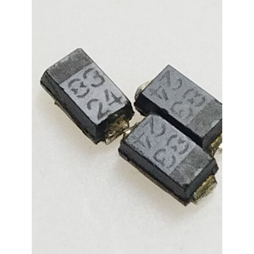 Dioda SMD 83 24