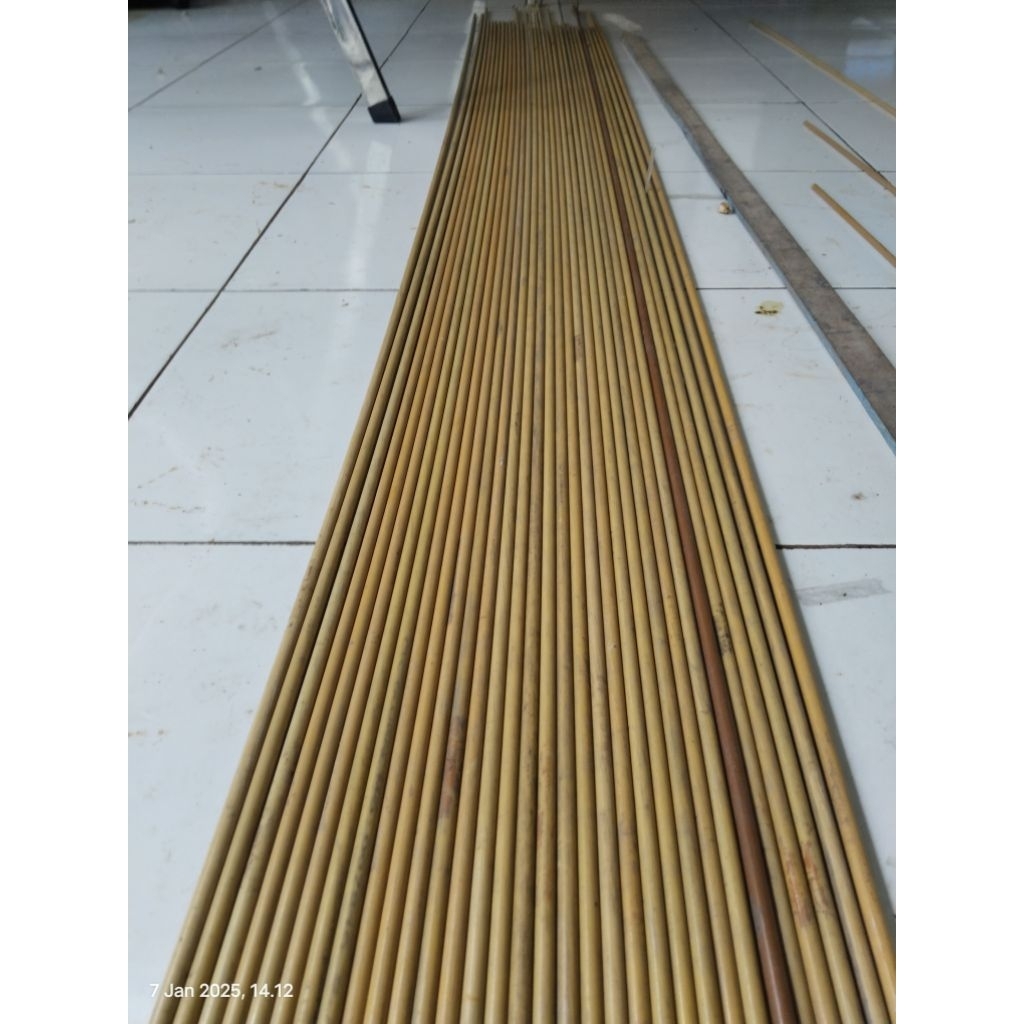 Carbon sutet 8mm (7, 75mm) mentahan