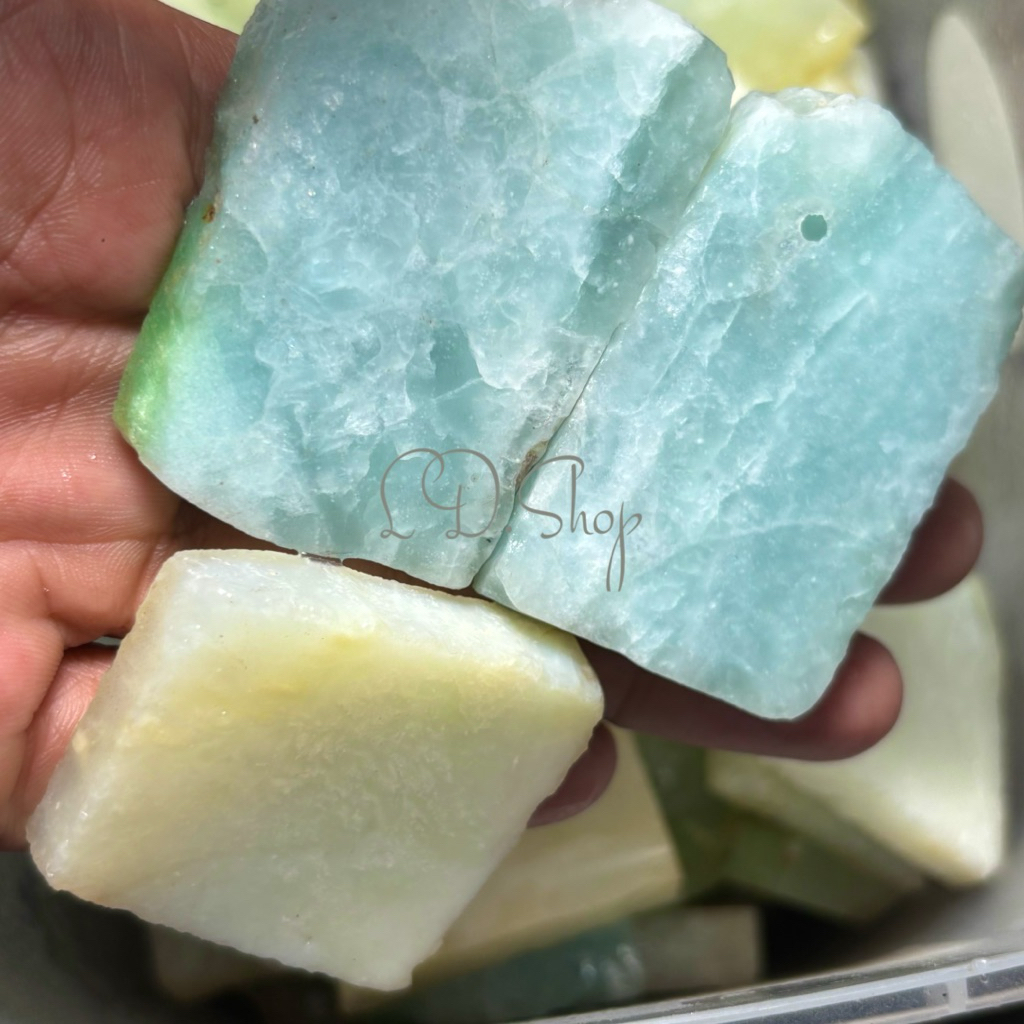 bongkahan batu akik giok hijau sulawesi / bahan batu akik giok sulawesi hijau kwalitas super