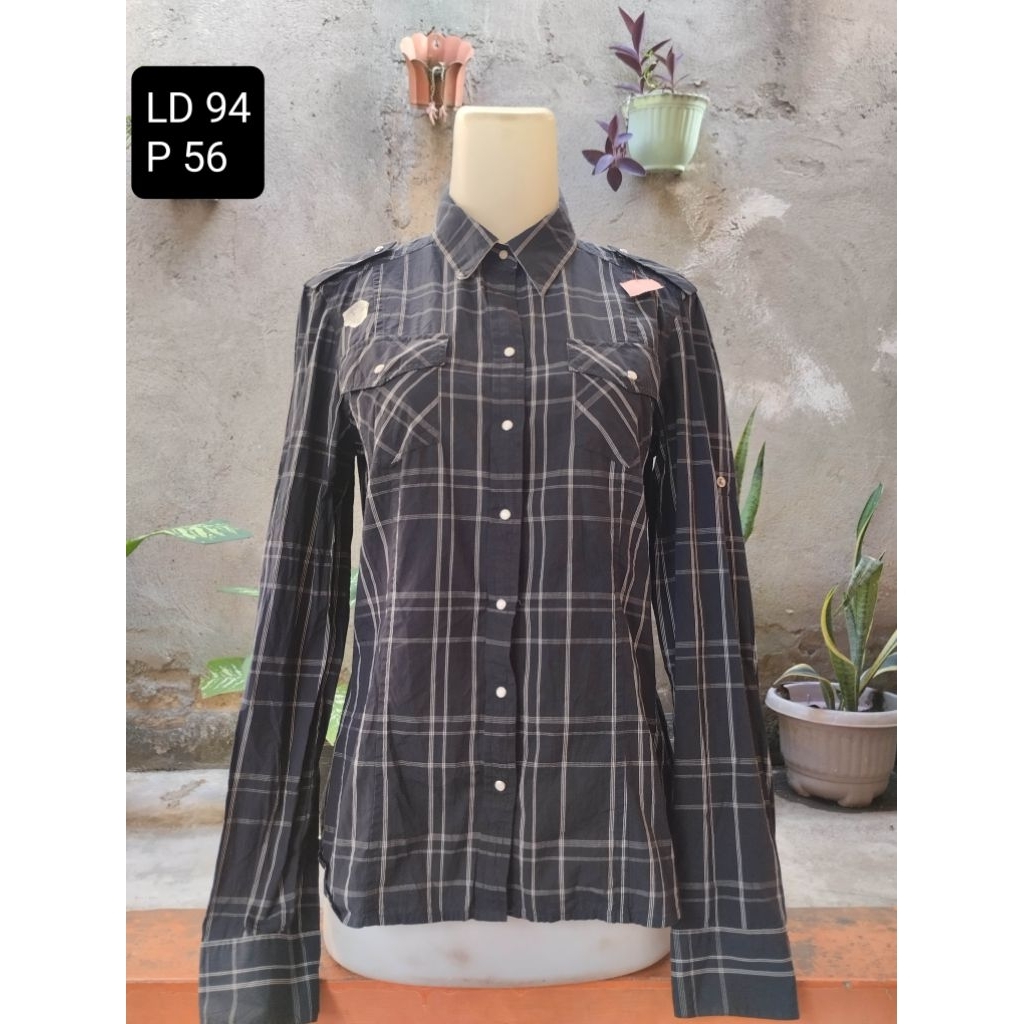 KEMEJA WANITA MOTIF KOTAK NAVY