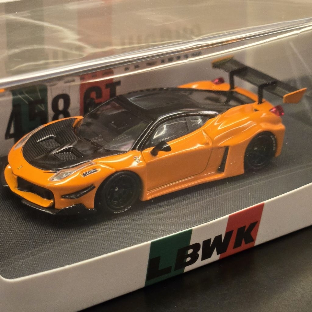 Model 1:64 LBWK LB-Silhouette WORKS Ferrari 458 GT