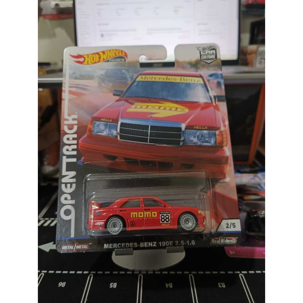 Hot Wheels Premium Open Track Car Culture Mercedes Benz 190E Momo