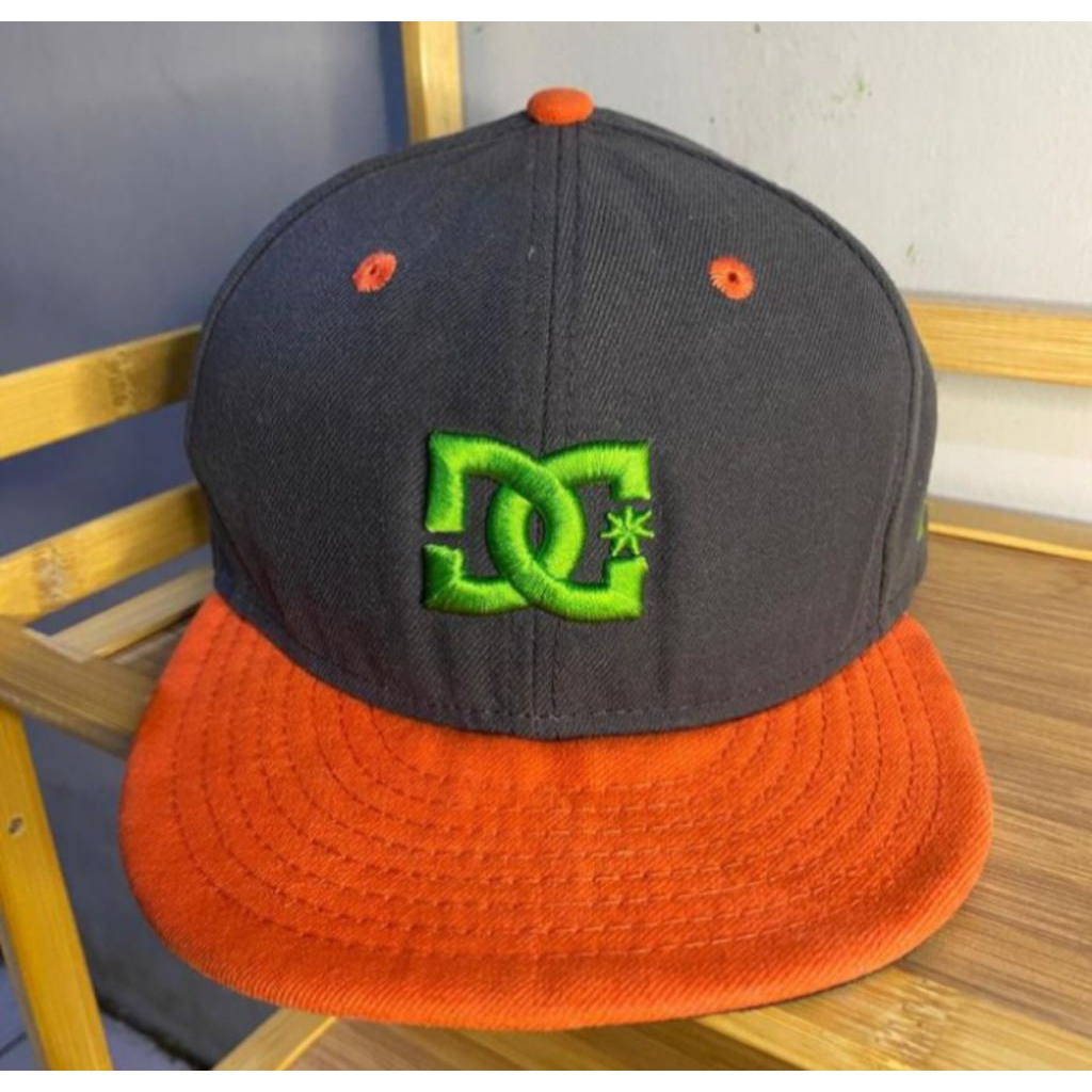 Topi New Era X DC Skateboard Brand Fitted