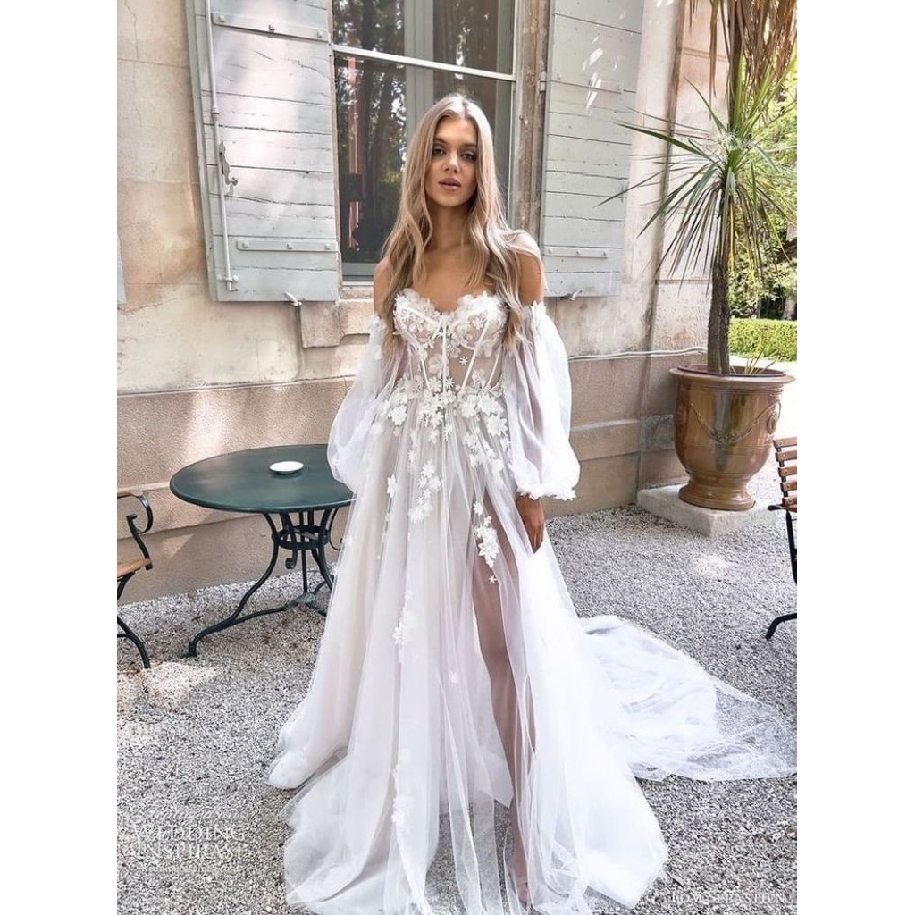 JASA JAHIT GAUN PENGANTIN  BY REQUEST