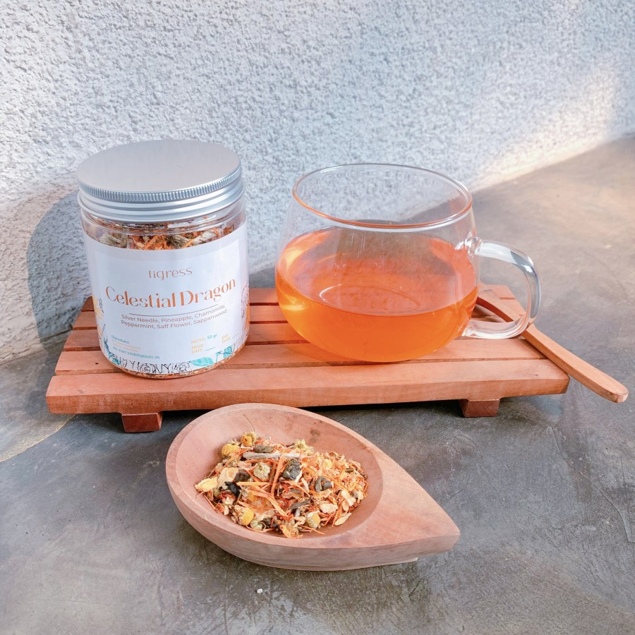 

Celestial Dragon Tea / White Tea Blend / Tigress sachet dan tea bags