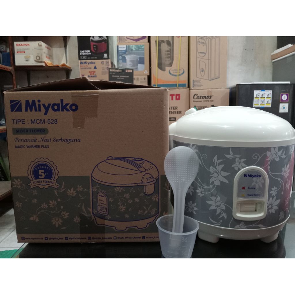 penanak nasi miyako 528 / rice cooker miyako 528 / magic com miyako 528