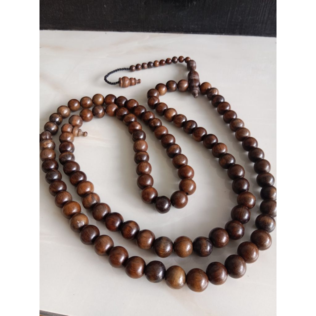 tasbih gaharu wangi 14mm grade A tasbih kayu gaharu hitam tasbih gaharu kalimanta