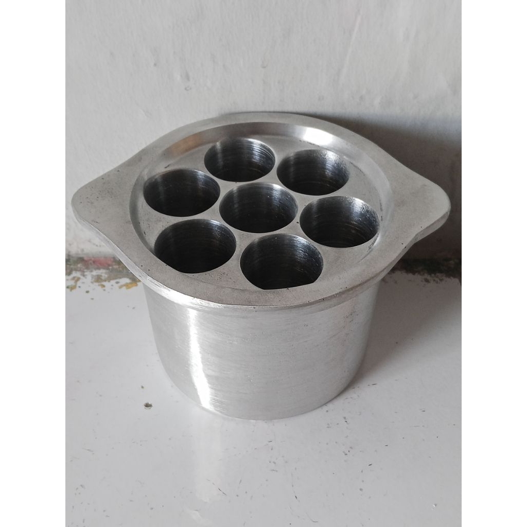 Cetakan sosis telur