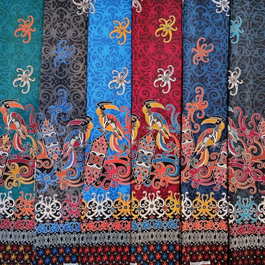 Kain batik dayak kalimantan motif enggang S30
