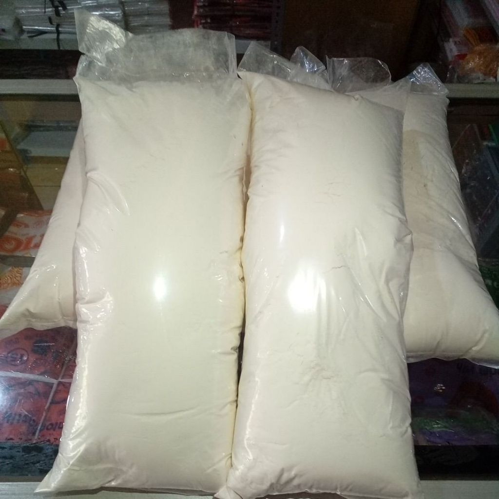 

Tepung Terigu Curah 1kg Bogor