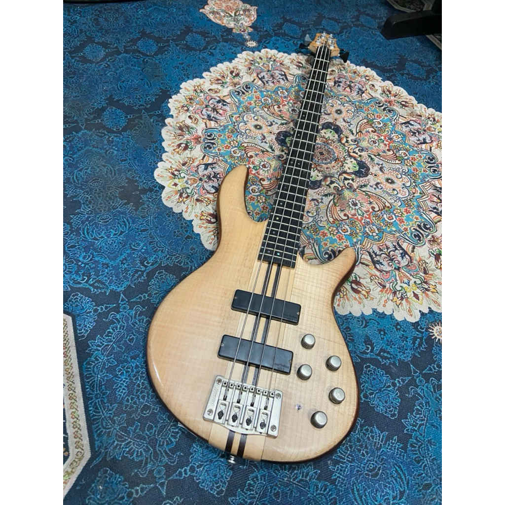 Bass Cort A4 Plus FMMH