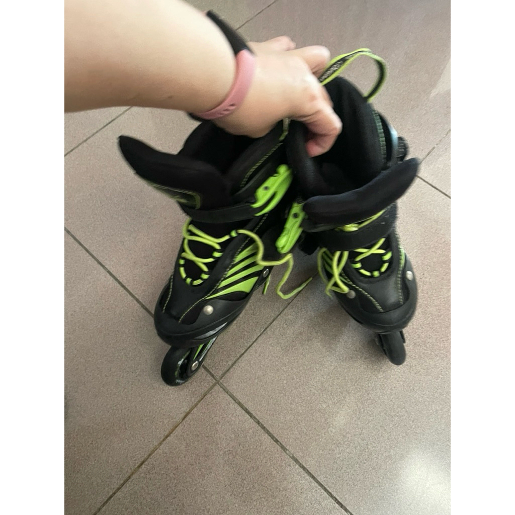 sepatu roda second masi bagus