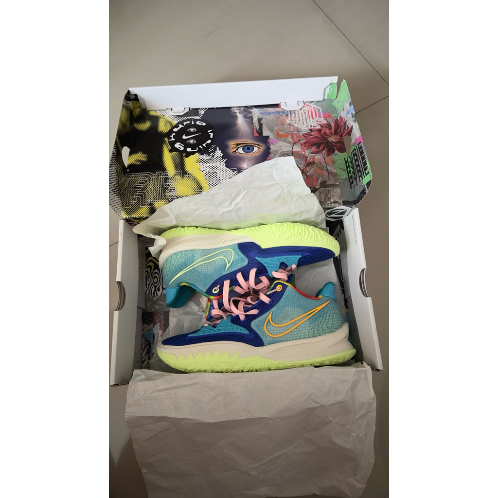 Kyrie Irving Low 4 EP Racer Blue Sepatu Basket