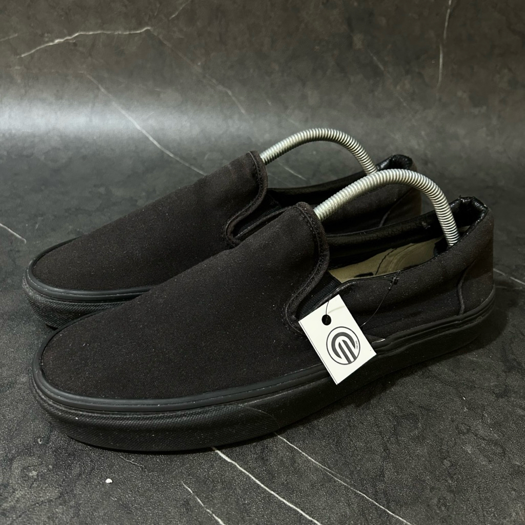 Sepatu Second Pria Vans Slip On Full Black - Size 43/28 Cm - Kode BL31