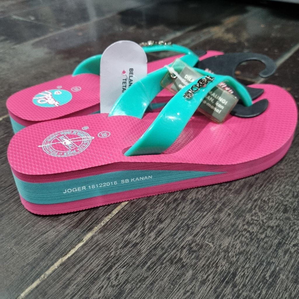 SENDAL JEPIT WEDGES ORI JOGER. BAKIAK MODIS RTU. SENDAL CEWEK. OLEH OLEH BALI