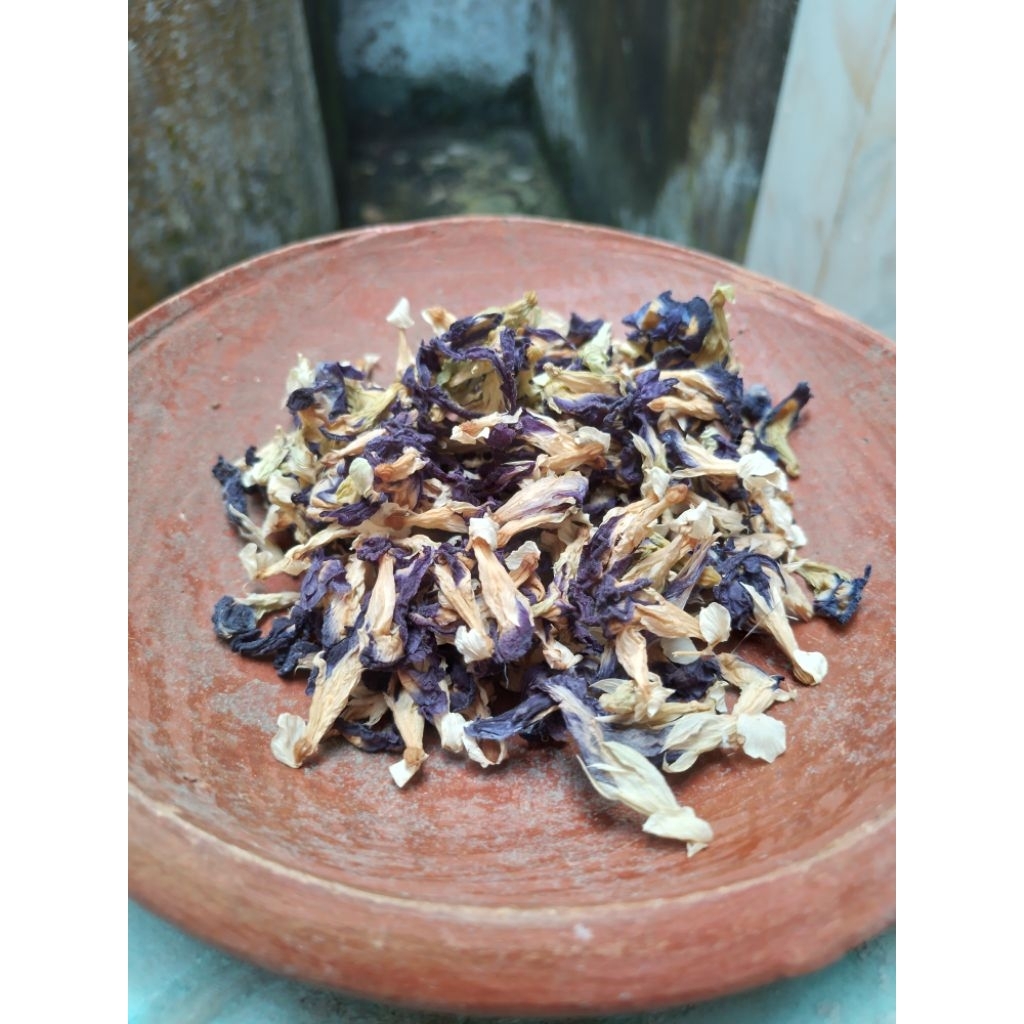 

bunga telang berkualitas — bunga kering dan biji