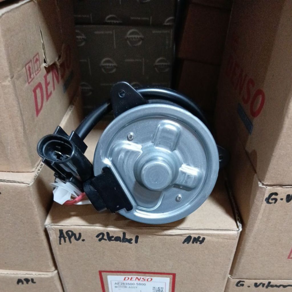 dinamo motor radiator ac mobil apv 2kabel soket