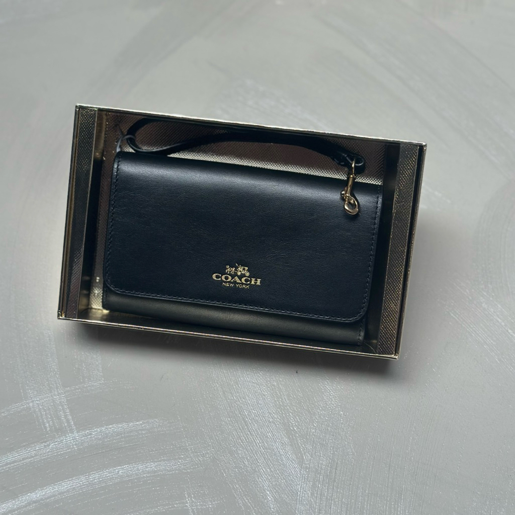 COACH Boxed Flap Wristlet Phone Clutch / Pouch Wallet / Pochette