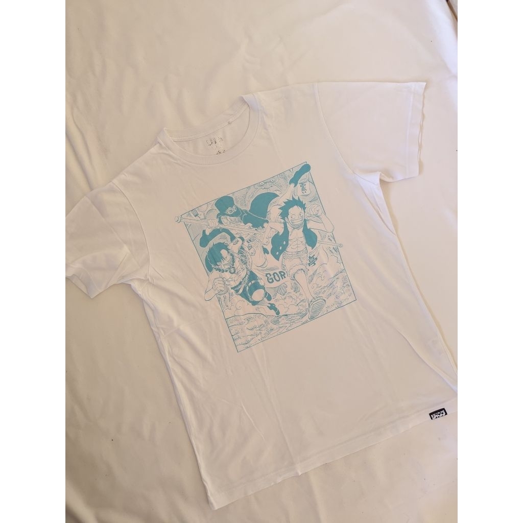 Baju Kaos Uniqlo Colab Anime One Piece Second