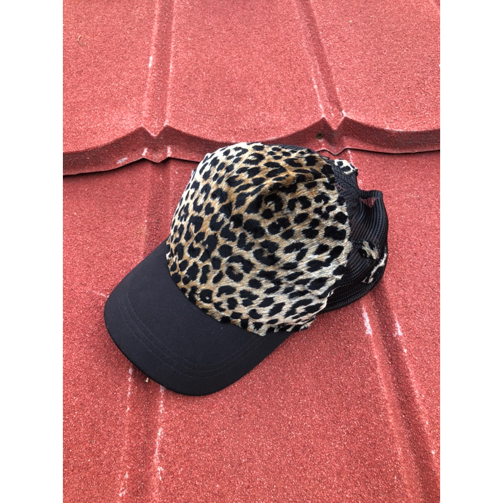 CAPS LEOPARD TRUCKER TOPI TRUCKER TOPI LEOPARD TOPI CASUAL MOTIF LEOPARD TOPI SKENA