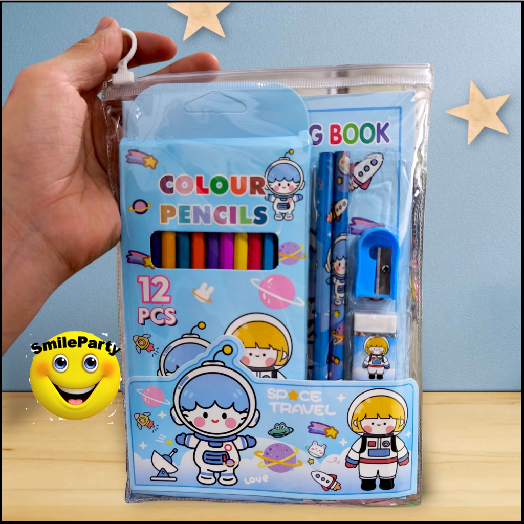 

Stationery set dengan pensil warna
