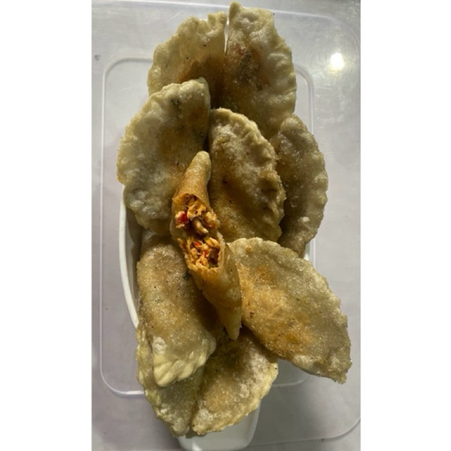 

Cireng Isi Ayam Suir Pedas Daun jeruk Isi 5 Besar