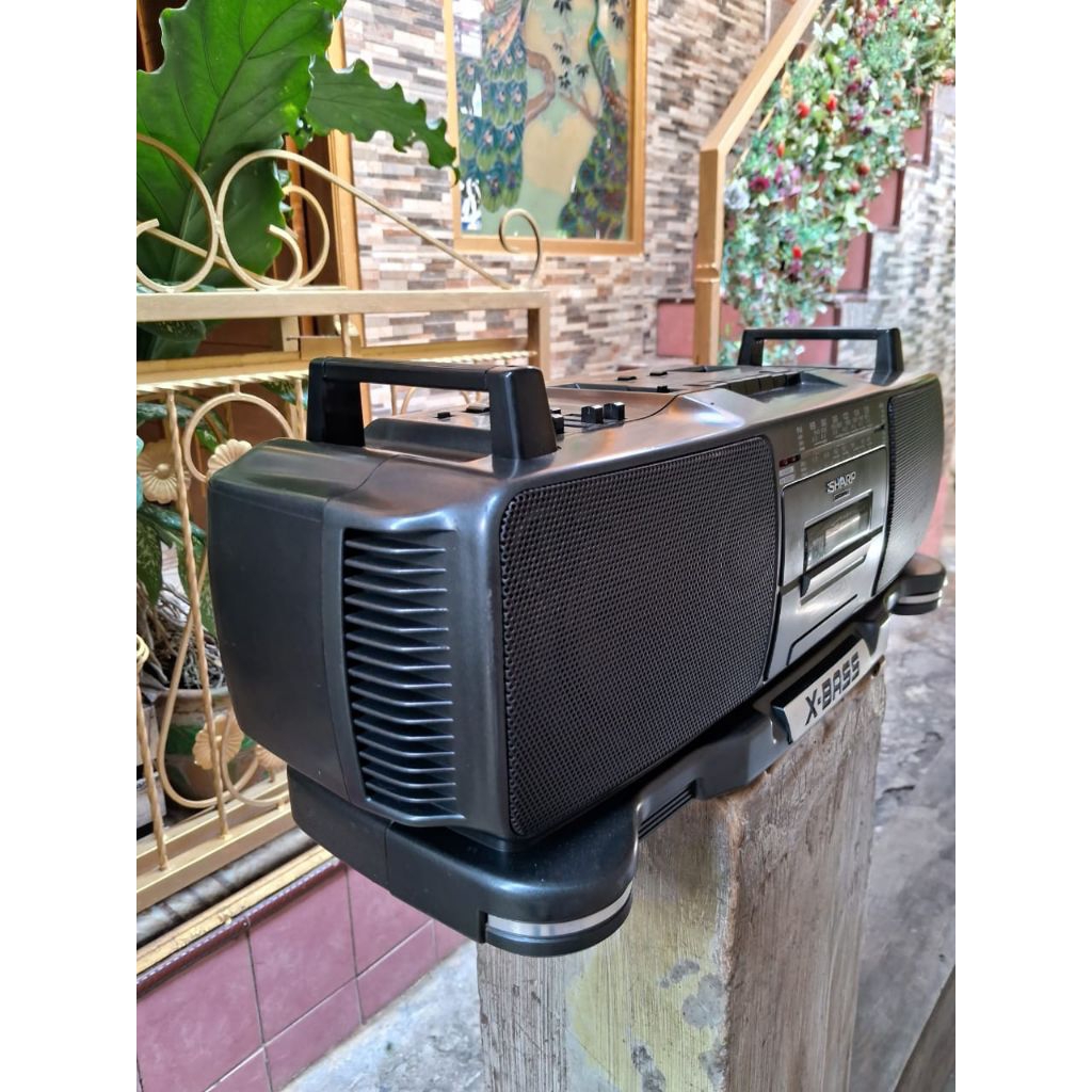 radio tape sharp jadul