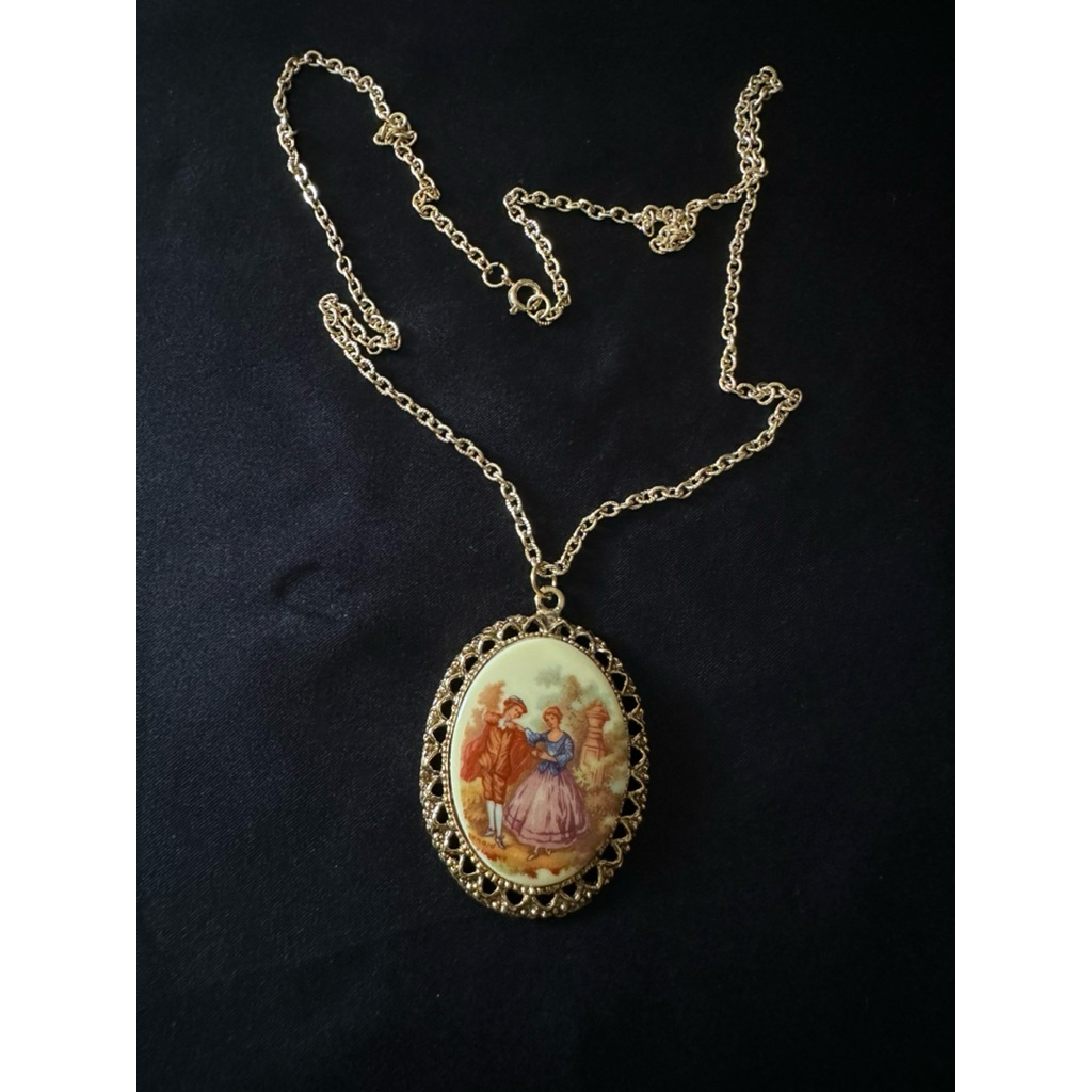 Victorian Style Cameo Necklace
