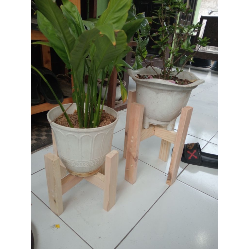 standing pot kayu jati belanda