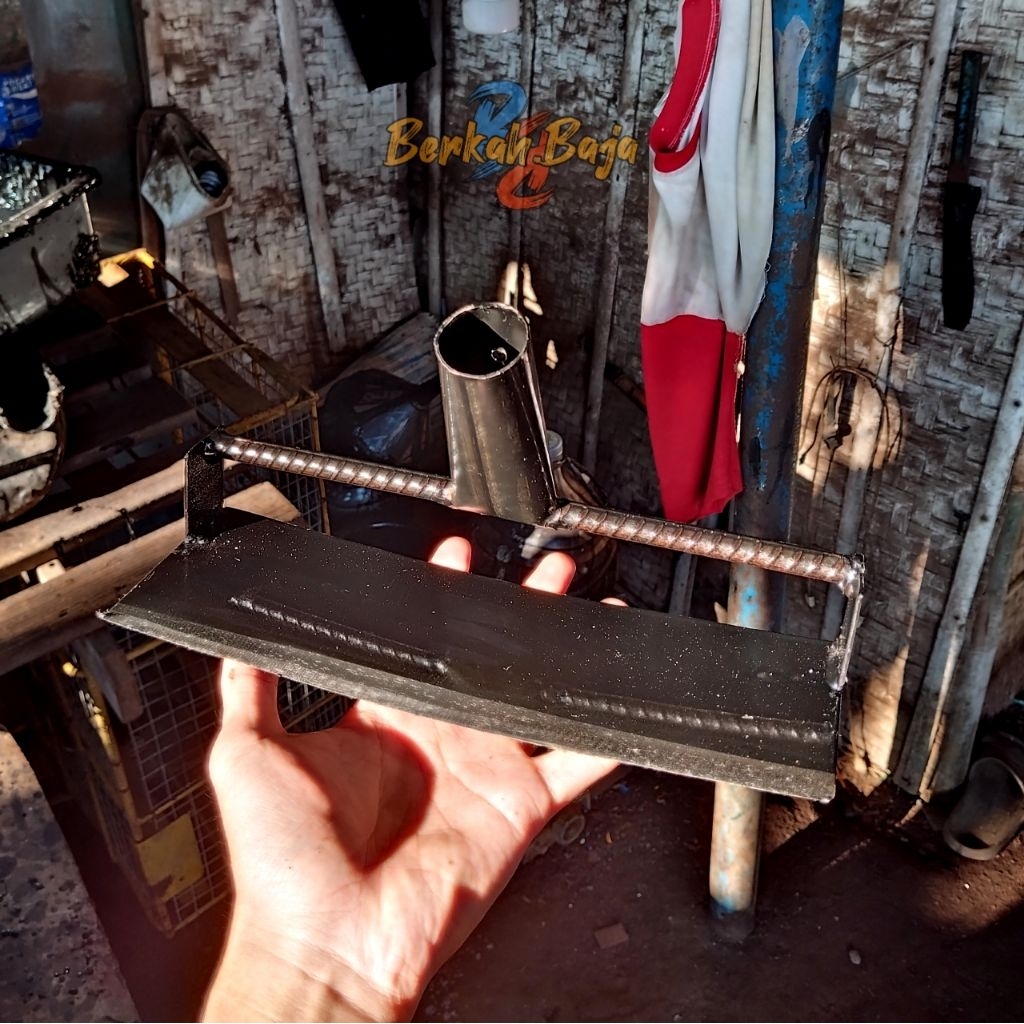 Alat Cangkul Garuk Rumput Liar Bahan Baja Plat, Cangkul Rumput Liar Piringan Sawit