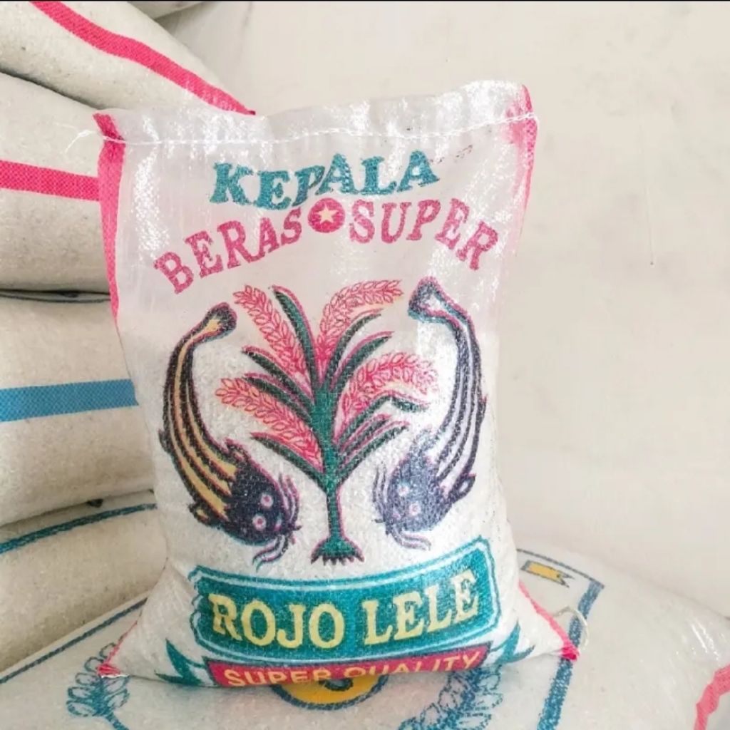 

Beras Rojo Lele Asli Dataran Tinggi 1kg – Pulen Sempurna, Cocok untuk Nasi Tradisional