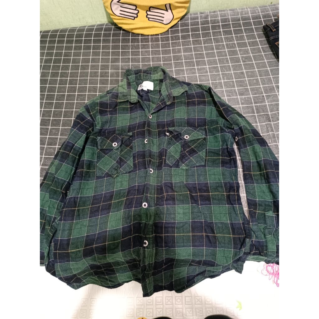 Kemeja Flanel Hijau Army